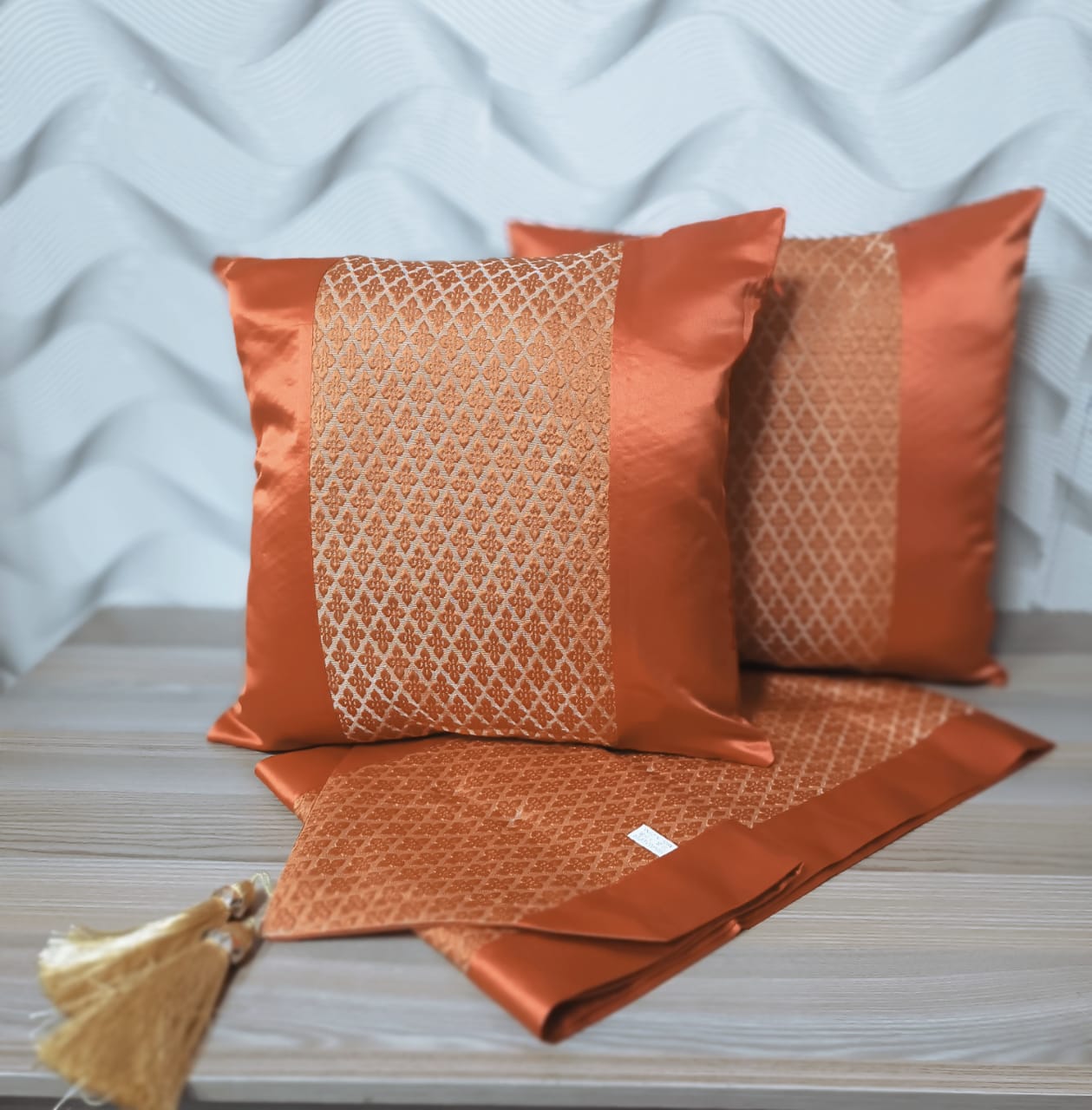 Elegant Bedrunners 1Pc Runner 2Cushion Covers