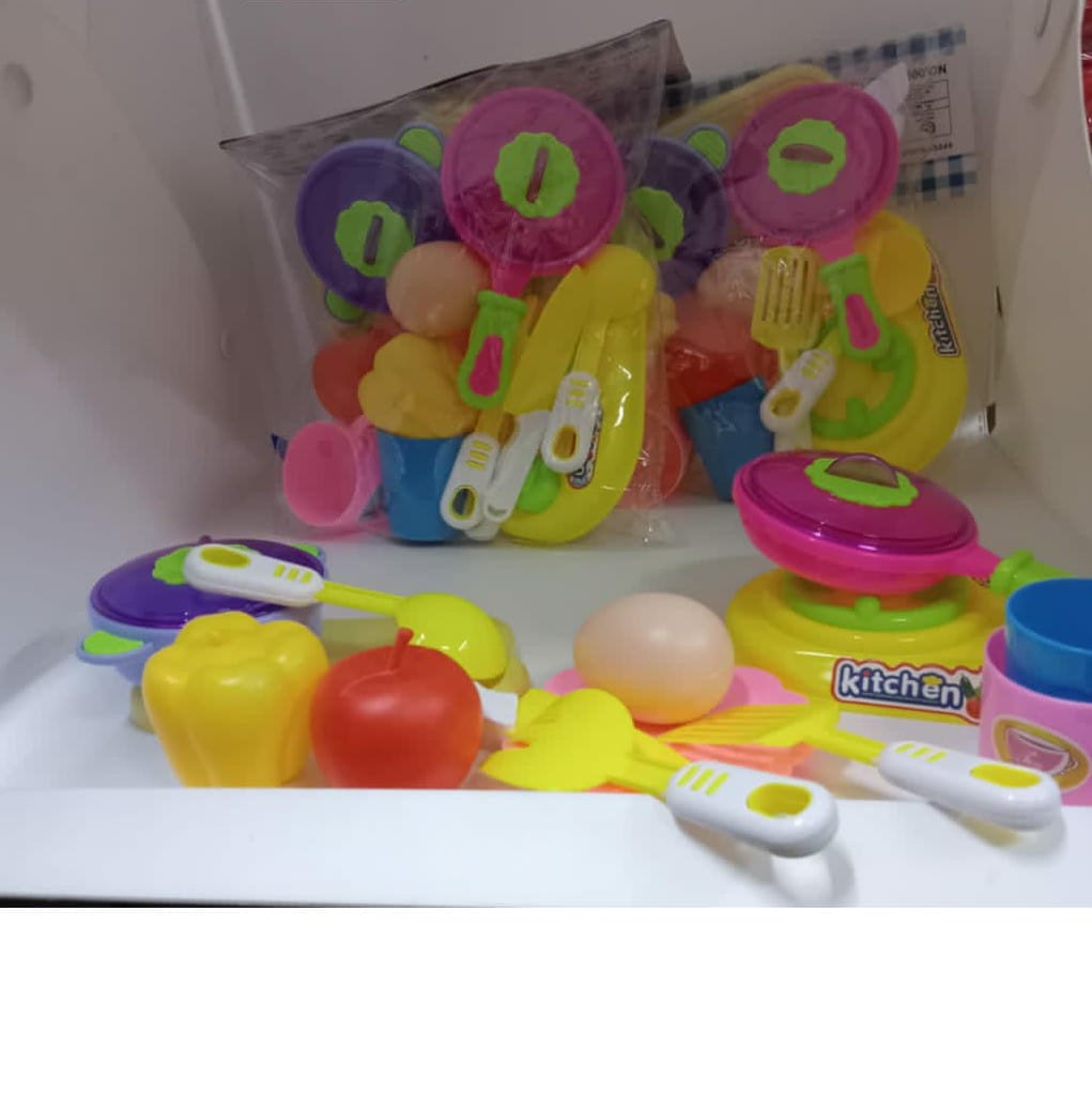 🥳SHOP SMART FOR LESS 🔥.new Kids Kitchen play set. Made of strong ABS plastic. Inclusive of all kitchen lookalike utensils