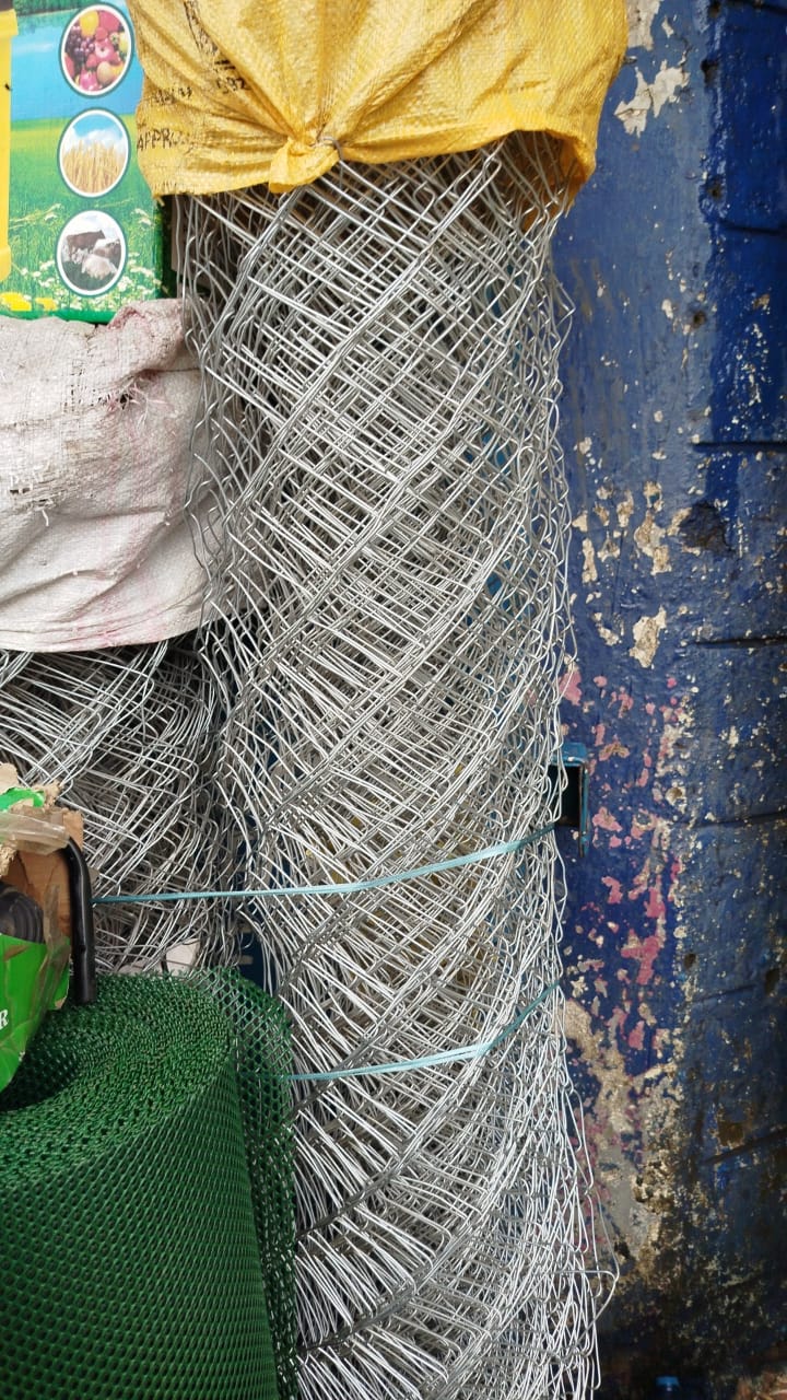 ⭐️♦️💫SUPERIOR QUALITY Heavy chicken  CHAIN LINK wire  gauge 14 18m 5ft height durable made  of the best quality environment friendly easy to use,maintain and install