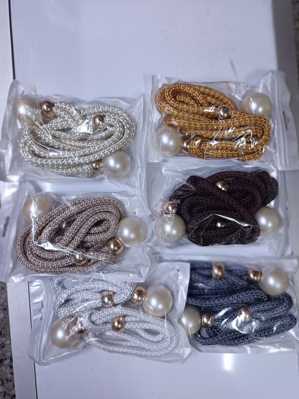 Cotton Linen Rope Curtain Tieback Holder Simple solid color design, easy to match with your curtain.
Made of cotton linen rope, hand weaving, durable to use.
Suitable for different thickness of curtai