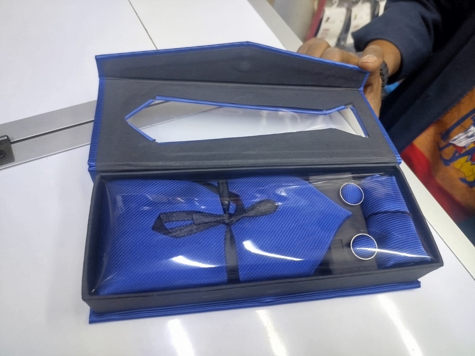 Elevate Your Style with Bestman Fashion Men’s Bow Tie!Make every occasion unforgettable with a bow tie that speaks class, confidence, and charm. Perfect for weddings, formal events, or adding a touch