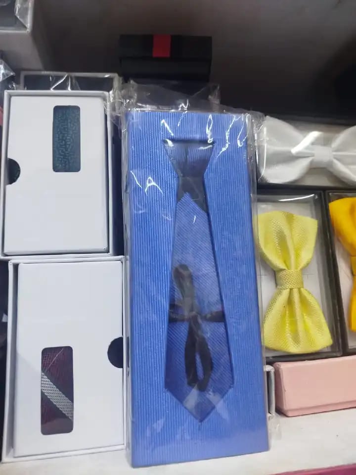 Elevate Your Style with Bestman Fashion Men’s Bow Tie!Make every occasion unforgettable with a bow tie that speaks class, confidence, and charm. Perfect for weddings, formal events, or adding a touch