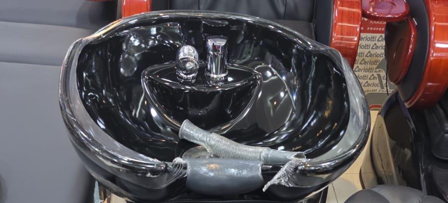 Ceramic Shampoo Basin / Hair Washing Sink
Enhance your salon setup with this ceramic shampoo basin, a key component of any professional hair washing station or backwash unit. Designed for comfort,