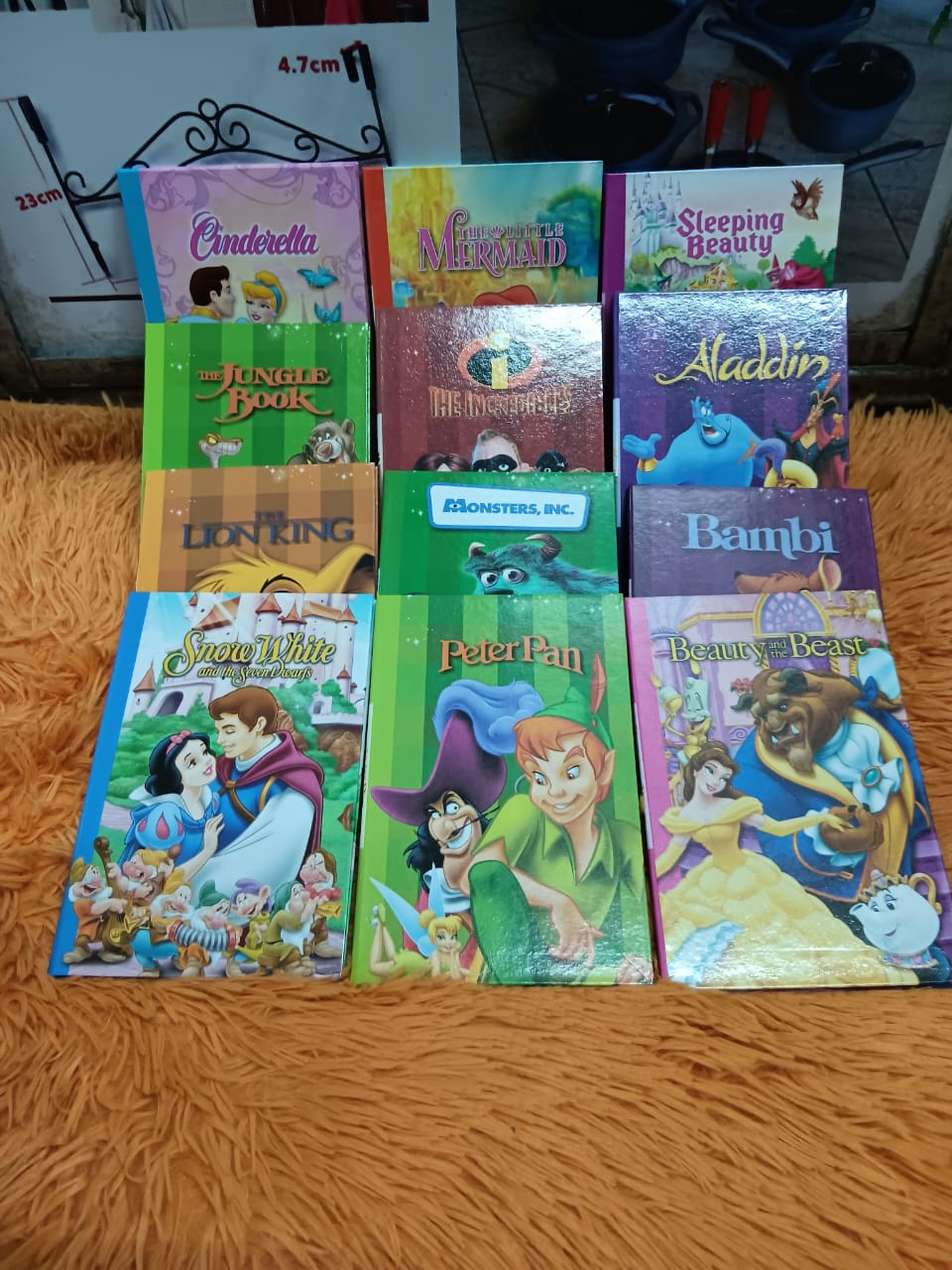 Improve Your Children’s Vocabulary & Observational Skills with the MINI STORYBOOK LIBRARY
12-in-1 English Story Books
🟣 This Giant Mini Storybook Library takes children on a magical reading journey,