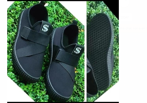 Trendy Pretty No Fade Women Rubber Shoes- Black