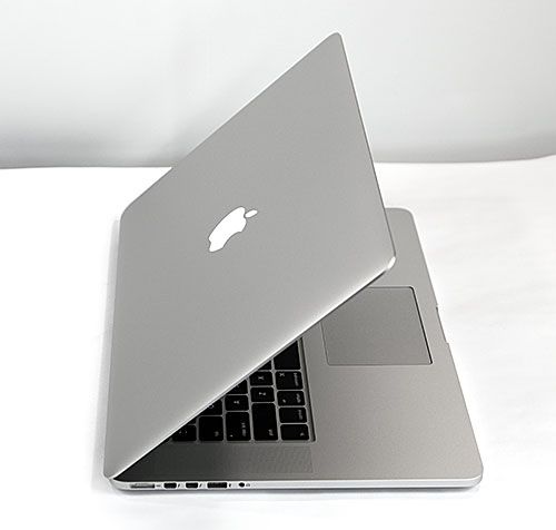 Apple MacBook Pro 2015 13"Inch Retina Display Core i5 8GB RAM 256GB SSD 2.7GHz Processor speed Refurbished Laptop