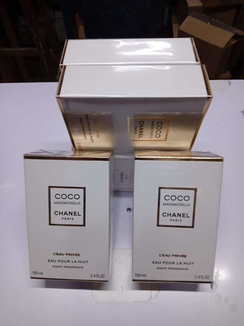 Coco MademoiselleThe composition for COCO  opens with fresh citrus and green notes, that is followed by the note of violet and lily-of-the-valley. The note of carnation with its spiciness gives the fl
