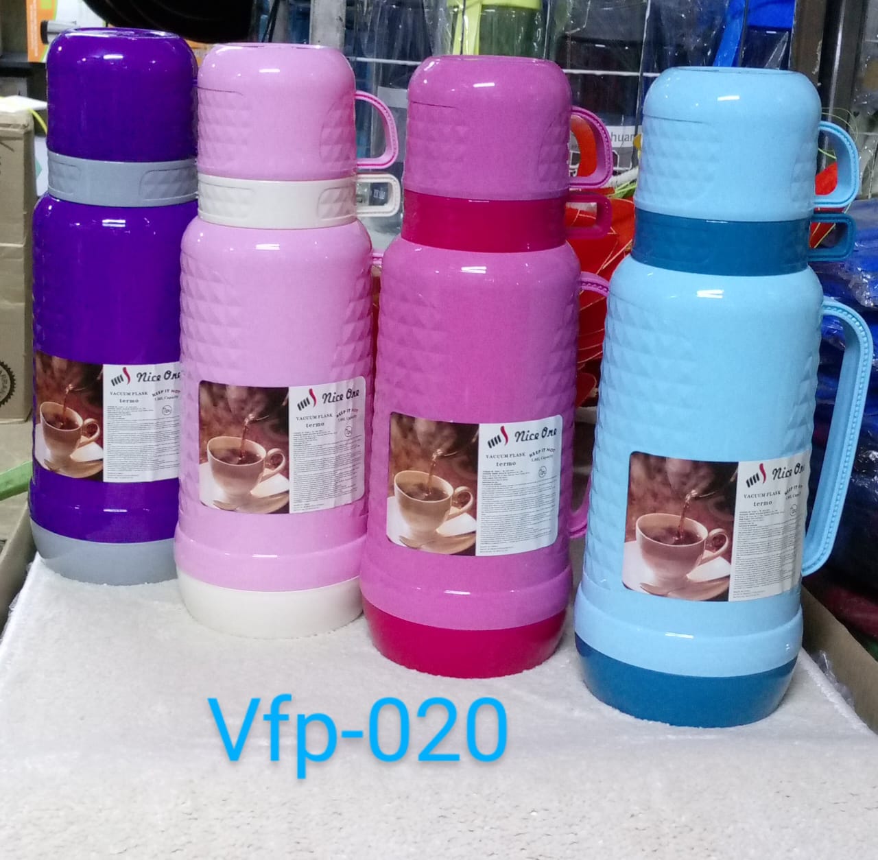1.8L Liquid Thermos Flask.It Is Desgined To Keep Your Beverages Hot Or Cold For 24 Hours.