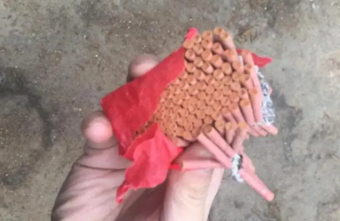 NEW YEAR  CELEBRATIONBig Tom Thumbs – Classic Noise-Pop Firecrackers | Festive Sound Effects for Celebrations (Use with Extreme Caution) 🎆🔴 Fireworks 🎆🎇