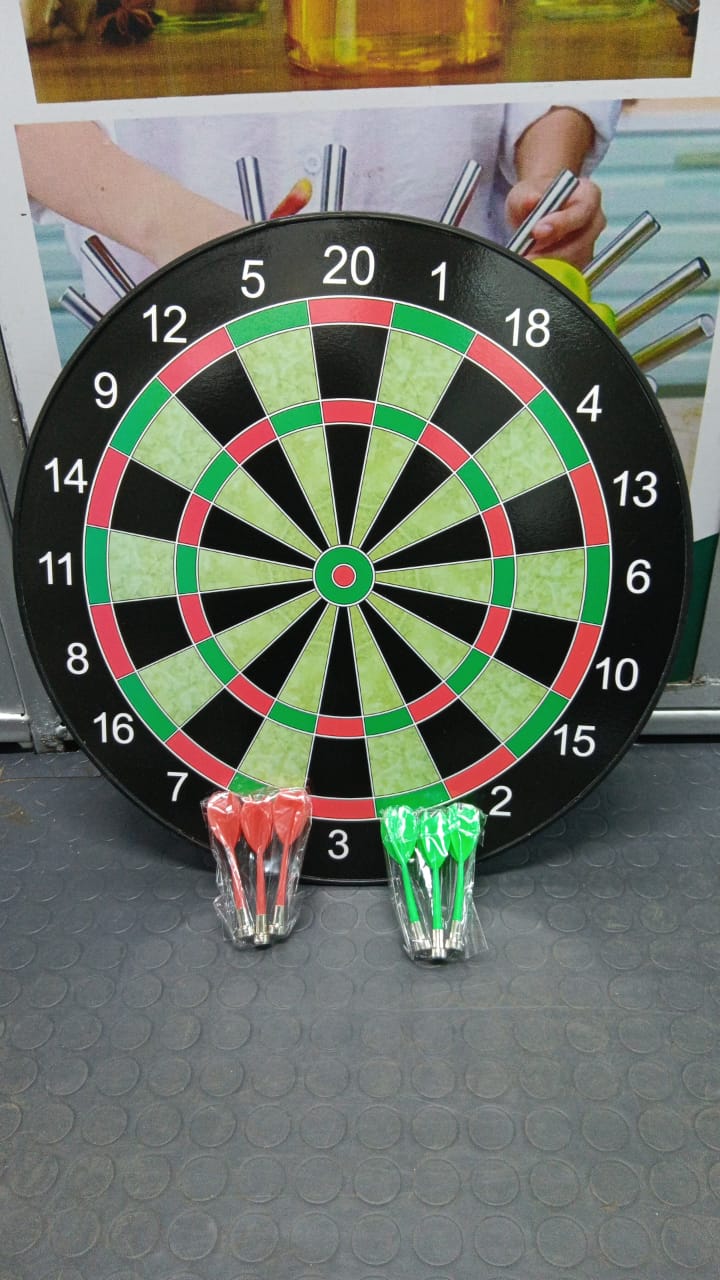 INTRESTING DART GAME🤩👌Dartboard Set 17'' Darts Dart Board Game👆👆.Includes a durable dartboard and 6 super strong magnetic darts.
Great for year-round