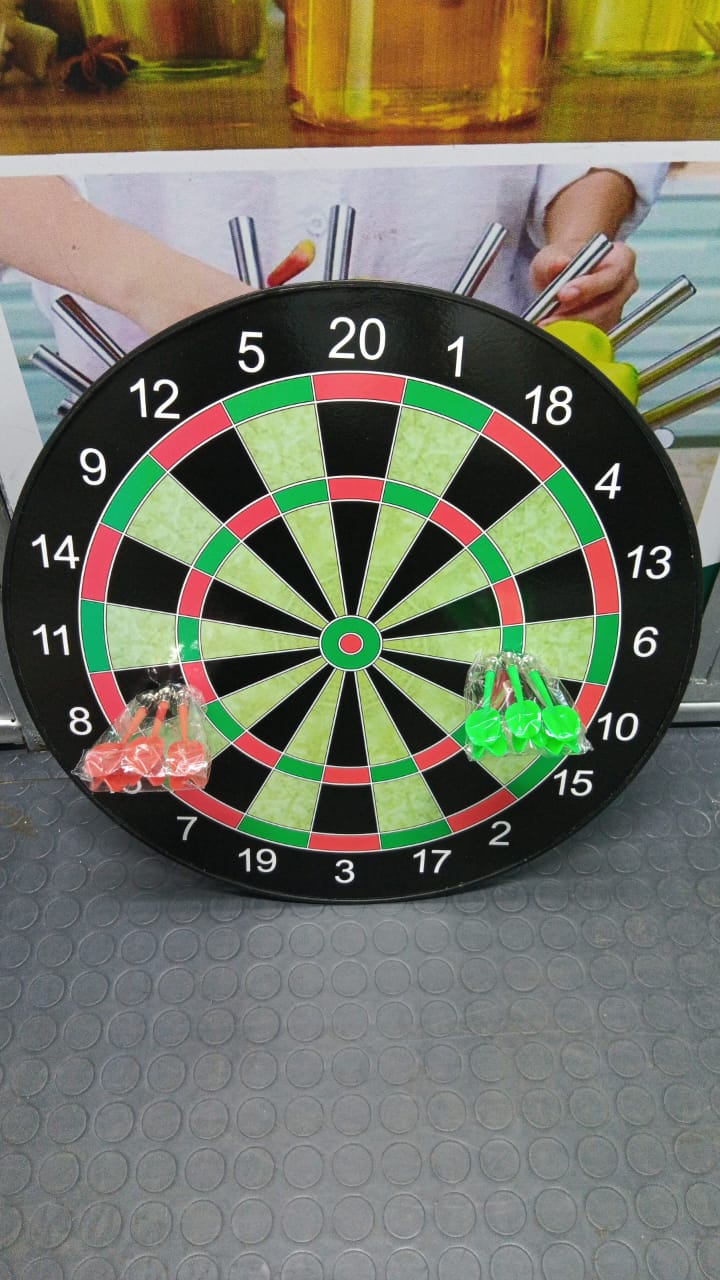 INTRESTING DART GAME🤩👌Dartboard Set 17'' Darts Dart Board Game👆👆.Includes a durable dartboard and 6 super strong magnetic darts.
Great for year-round