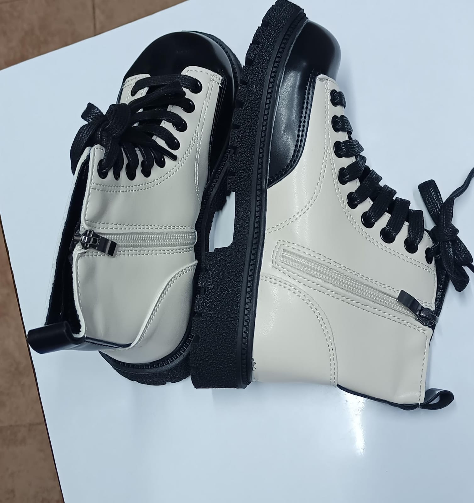 🤪ON OFFER🤑🤠😎Girls Cute Ankle Boots Kids Sport Comfort Soft Walk Casual Daily Shoes🔅🔅🔅.Imported.
Soft,breathable, comfortable to wear.
Style: boys girls cute sport boot shoes.
Non slip and durab
