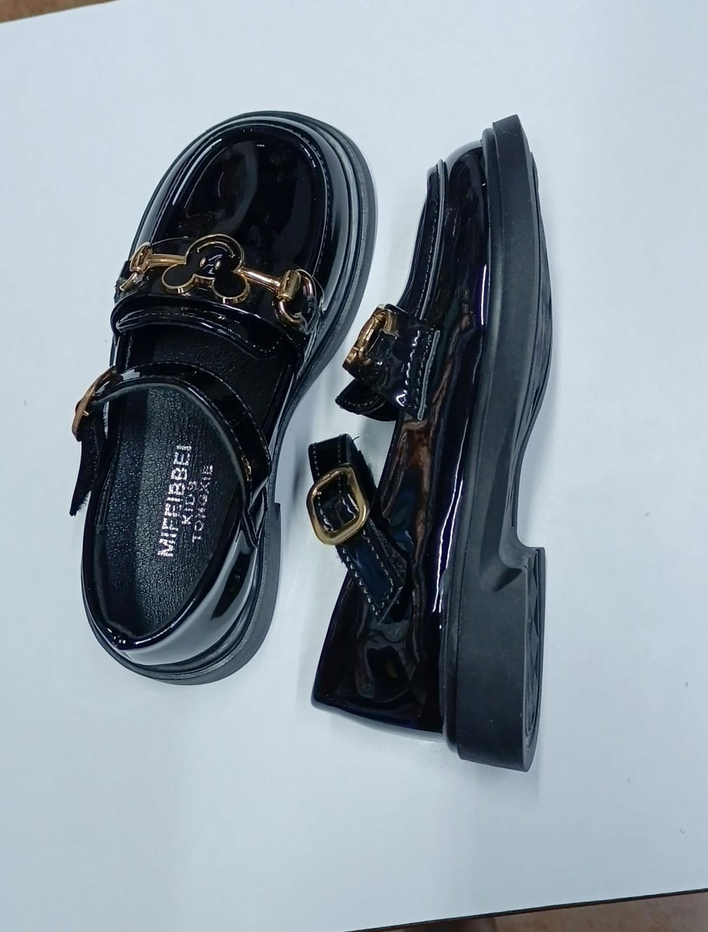🔅🔅WETLOOK NOW AVAILABLE 🔅🔅😇Brogue Stylish Women’s Wetlook Brogues Shoes.Stylish wetlook finish for a sleek and bold appearance

Durable construction for long-lasting wear and comfort

Versatile d