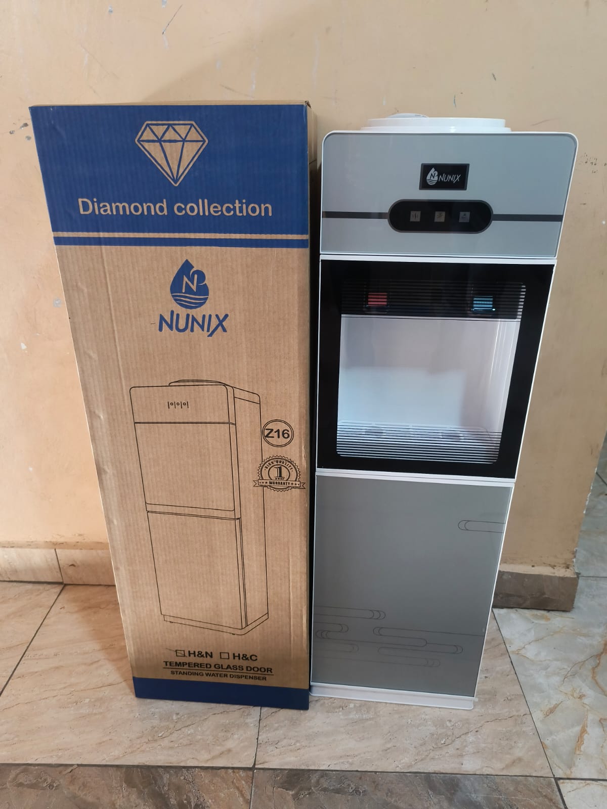 ** NUNIX z16 2 TAP** ✨️🥳ON OFFER🎉Nunix Free standing hot,normal 2tap water dispenser Z16C.Automatic temperature control
Durable push taps
Dry burning prevention for safety
Easy to use
Saves on energ