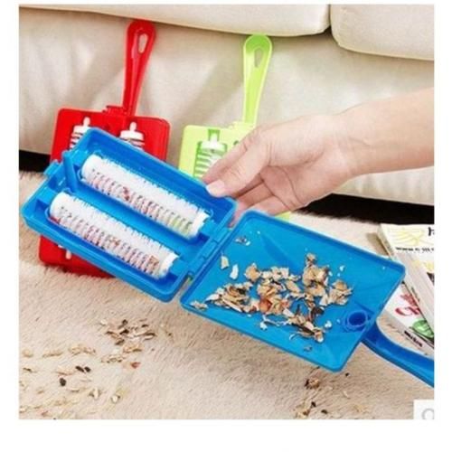 🍂Manual Carpet Brush Mini Vacuum Cleaner🍂Manual carpet brush vacuum cleaner, no electricity and no batteries meaning it can be used in any setting 
Handheld brush which can be used anywhere.It is us