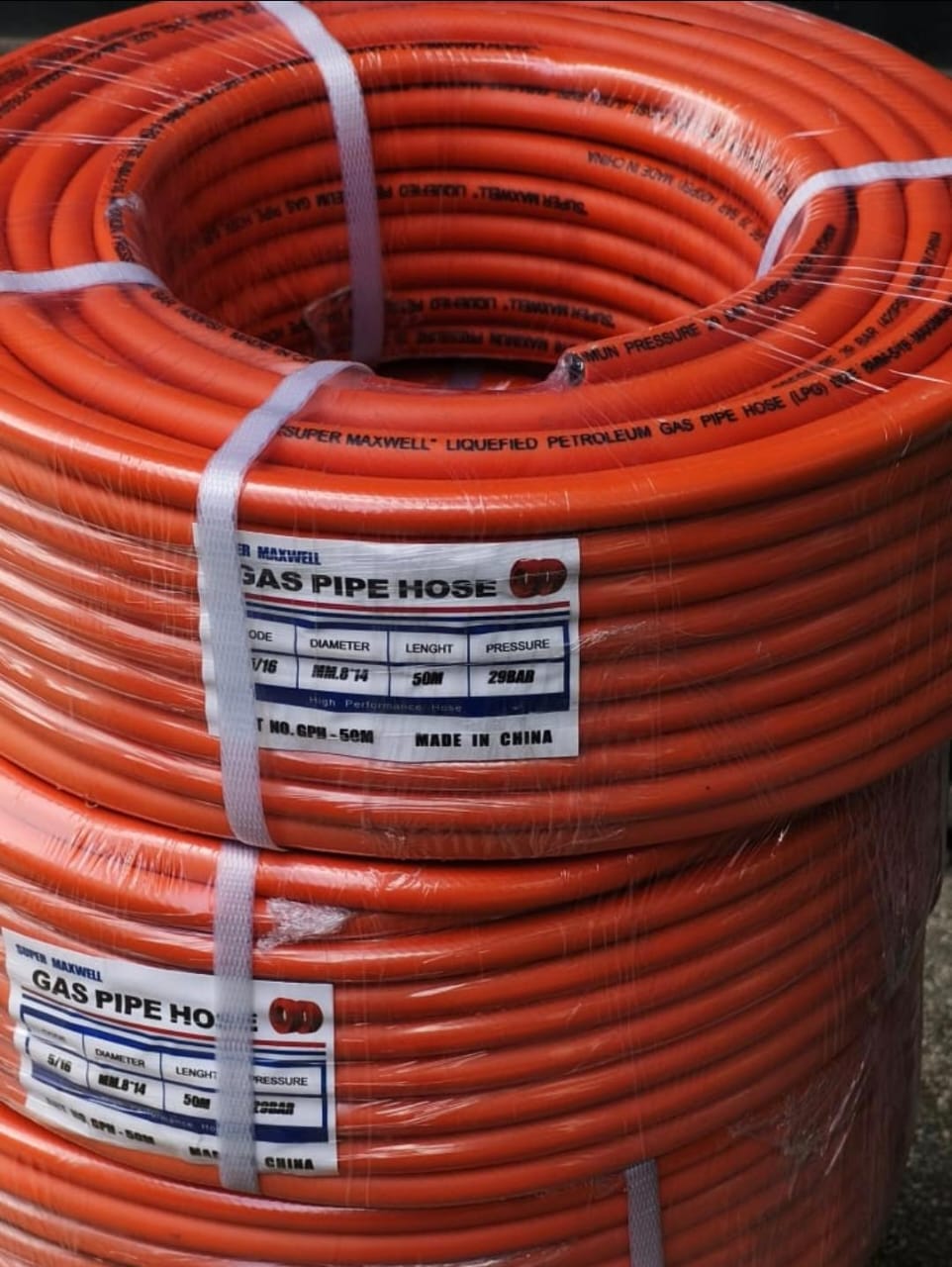 Reinforced LPG Gas Pipe Hose Pipe 25 Meters/50 Meters.Suitable for Home Gas Cylinders LPG HOSE Pipe. Material: Rubber and Steel with orange hard rubber. A must essential for home gas cooking: gas Pipe