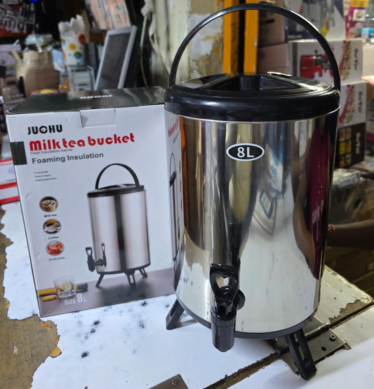 8ltr Milk /Tea Urn Bucket Insulated Beverage Cooler Drink Container Cold/ Hot Drinks.Hygienic stainless steel Stainless steel construction
Concealed heating element
Keeps water or tea warm/ hot
Color: