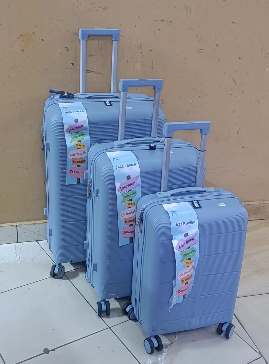 📌📌 3 in 1 Unbreakable PP Suitcase
▪️Zipper closure frame.
▪️360 Easy-glide spinner wheels. 
▪️Telescopic handle system locks in multiple levels to adapt.
▪️Compression straps
Height 66cm,60cm,50cm
