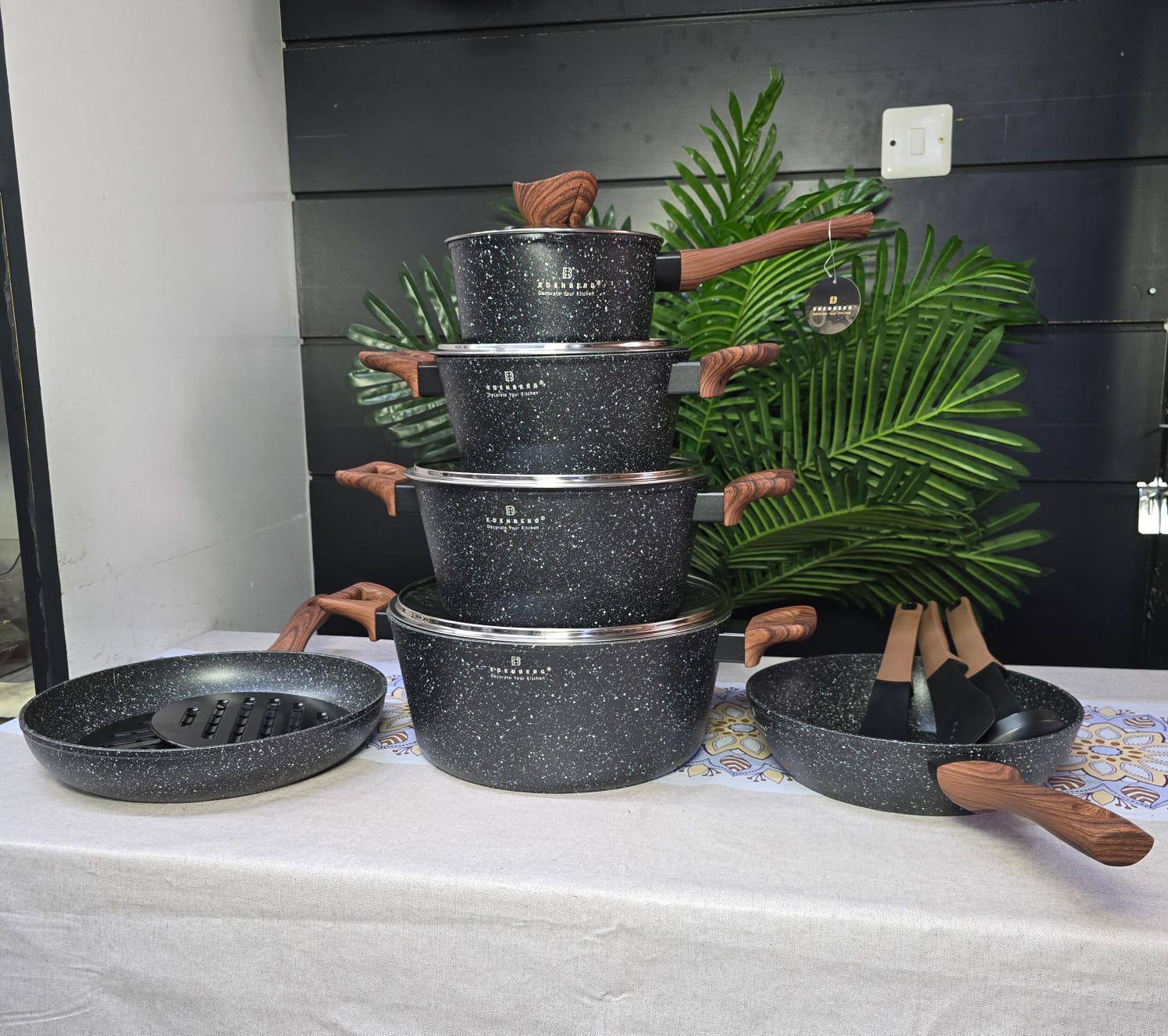 EDENBERG 15 PIECES Nonstick cooking pots/ Cookware set with Wooden Handles;✅ 15Pcs Complete Cookware Set ✅ Premium Nonstick Coating✅ Heat Resistant Handles✅ Multi-Purpose Use