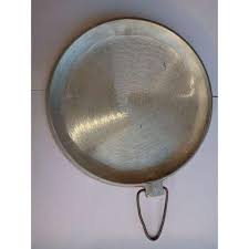Heavy duty Chapati Pan used with less, or no, oil residues do not stick to the surface.