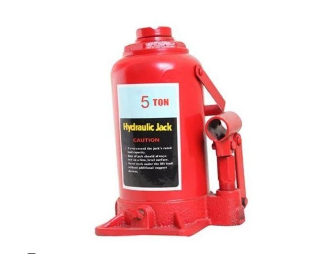 CAR JACK. Car Jack 5 Tons/Tonnes Hydraulic Car Jack 5 Tons, Very efficient and easy to operate. Made with hardened metal to make sure it withstand the vehicle weight comfortably.