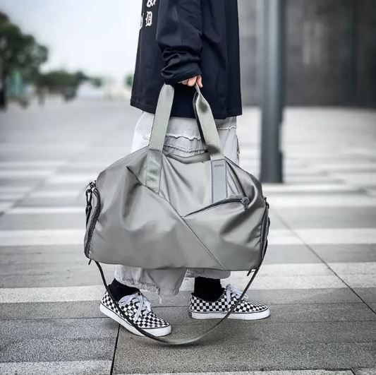 GYM Bag Model: G036 Beautiful and spacious , Has shoe compartment,Waterproof ,Easy to clean.