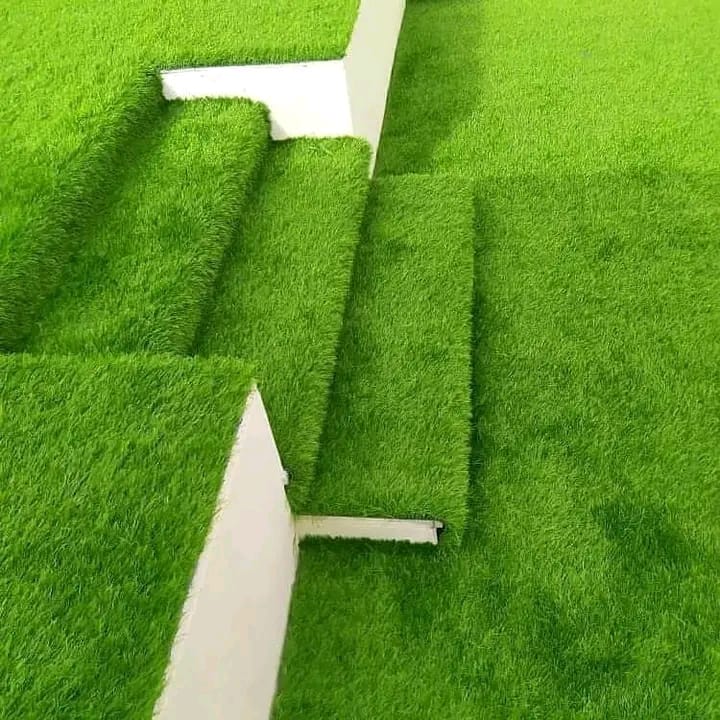 High quality Balcony /Home /office Glass carpet with the size of 1x1 metres and the thickness of 20mm