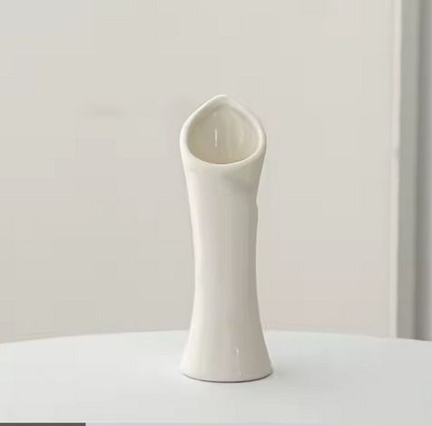 Ceramic home decorative flower vase with the height of 7.4'