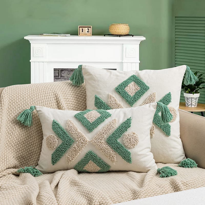 Set of 4pcs High quality Boho/Tufted cushion Throw pillows covers with Tassels and fiber filled throw pillow inside
