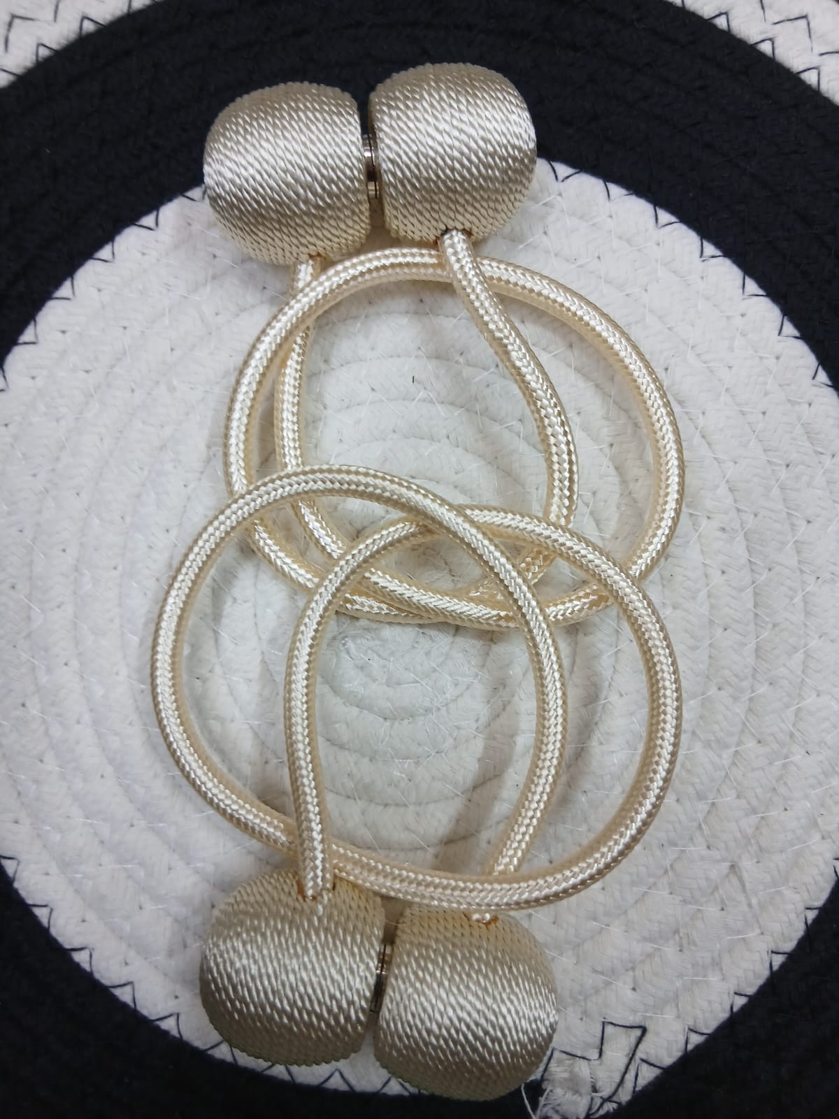 2Pcs Decorative Home or Office Curtain Holders – Elegant and Functional Tiebacks for Curtains, Drapes, or Panels, Perfect for Living Rooms, Bedrooms, or Any Space