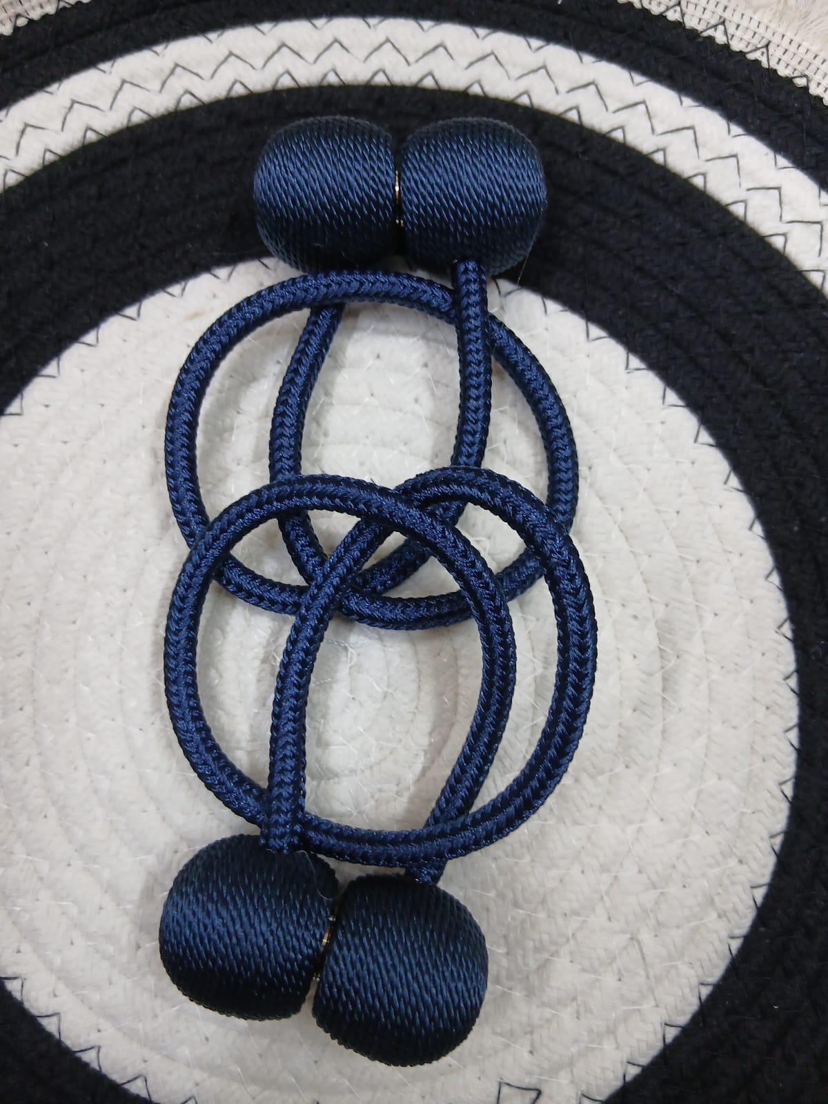 2Pcs Decorative Home or Office Curtain Holders – Elegant and Functional Tiebacks for Curtains, Drapes, or Panels, Perfect for Living Rooms, Bedrooms, or Any Space