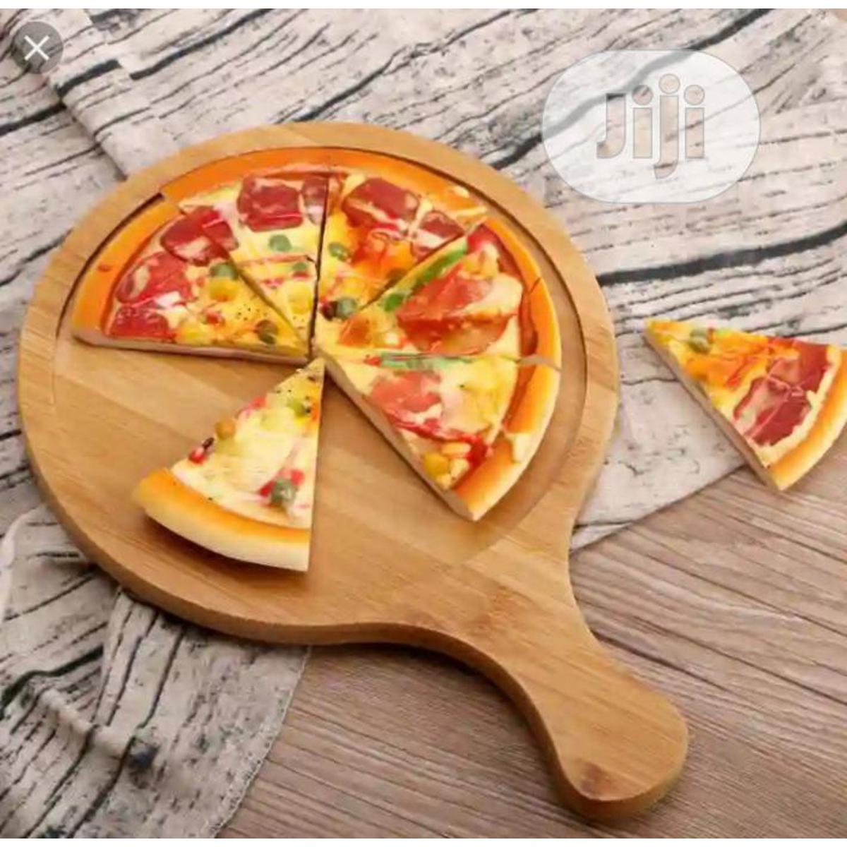 Bamboo Pizza Board Plate – Eco-friendly, Durable, and Heat-resistant Wooden Serving Board for Pizza, Snacks, and Pastries, Ideal for Kitchen, Home, or Restaurant Use
