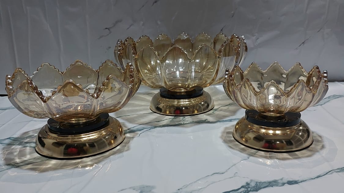 Very High Quality 3-Arm Elegant Multi-Purpose Display Serving Bowls – Stylish Tiered Stand for Fruits, Snacks, Desserts, or Table Decoration for Homes and Events