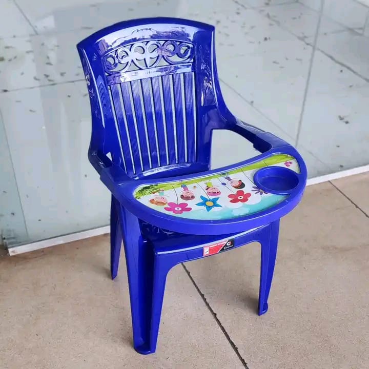 Plastic  kids/baby feeding chair....Designed for feeding babies...providing a sucure and comfortable seating solution.made of plastic likely for easy cleaning  and durability