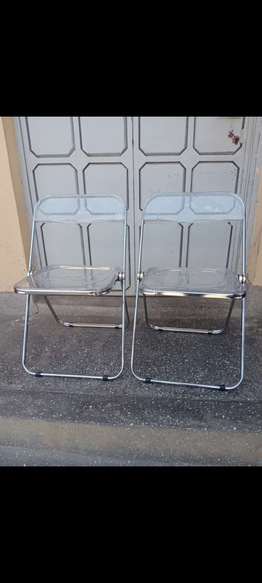 Classy metallic portable foldable chair