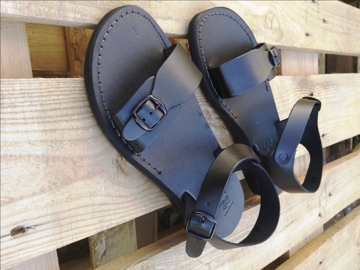 Genuine leather new mens shoes light flipflops luxury men fashion outdoor designer luxury men sandals