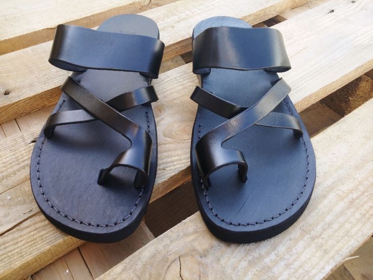 Genuine leather new mens shoes light flipflops luxury men fashion outdoor designer luxury men sandals