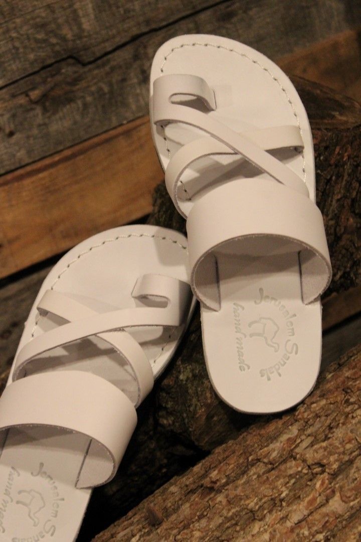 Genuine leather new mens shoes light flipflops luxury men fashion outdoor designer luxury men sandals