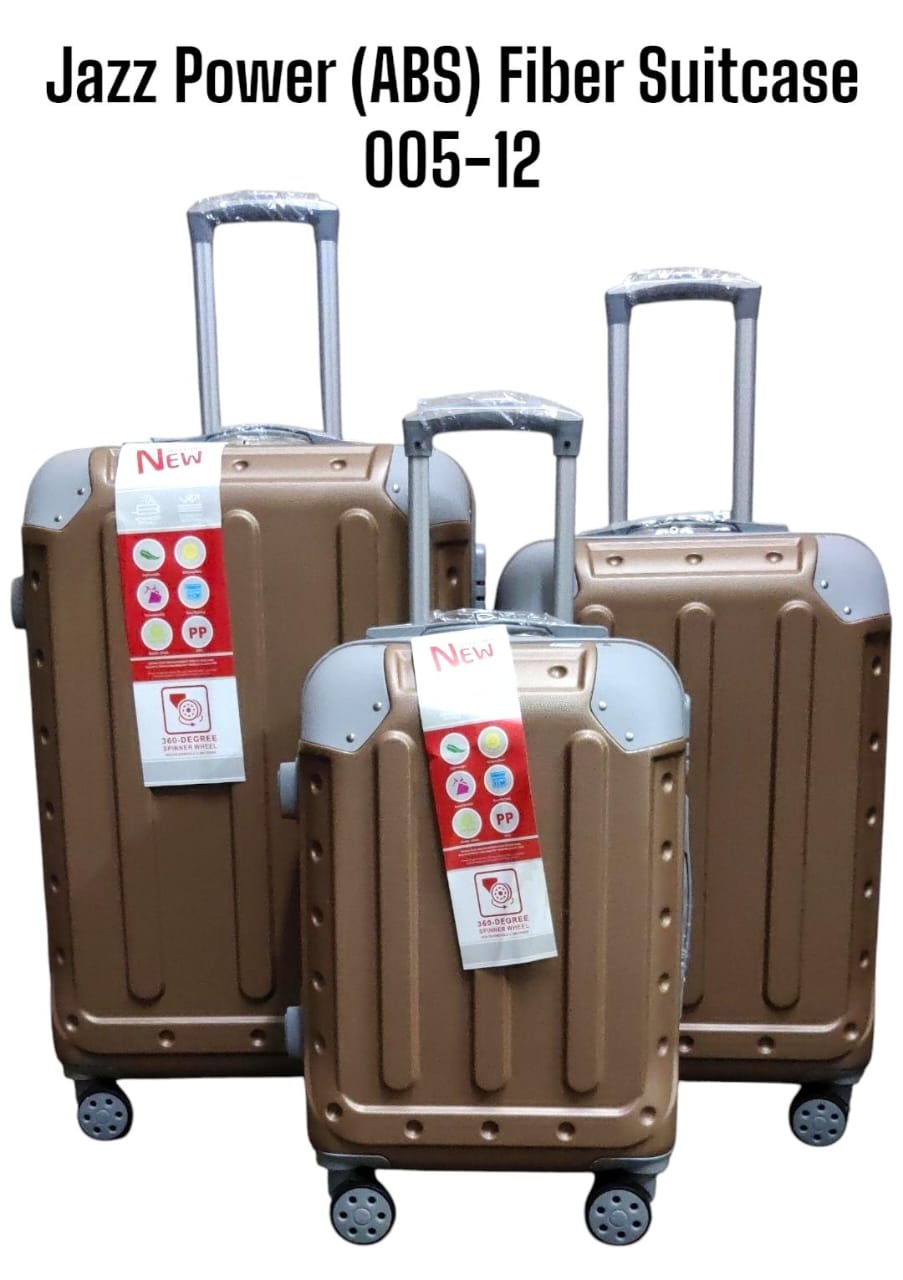 ASSURED QUALITY 🥰27 INCH 3 IN 1 LAXURIOUS FIBRE SUITCASE 🤣BRIEFCASE TRAVEL BAG💚.Made of high-quality materials Sleek and stylish design 3-in-1 design Hard outer shell for protection Number of co