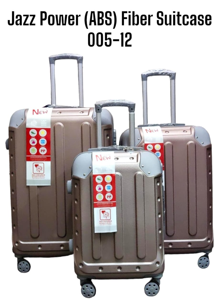 ASSURED QUALITY 🥰27 INCH 3 IN 1 LAXURIOUS FIBRE SUITCASE 🤣BRIEFCASE TRAVEL BAG💚.Made of high-quality materials Sleek and stylish design 3-in-1 design Hard outer shell for protection Number of co