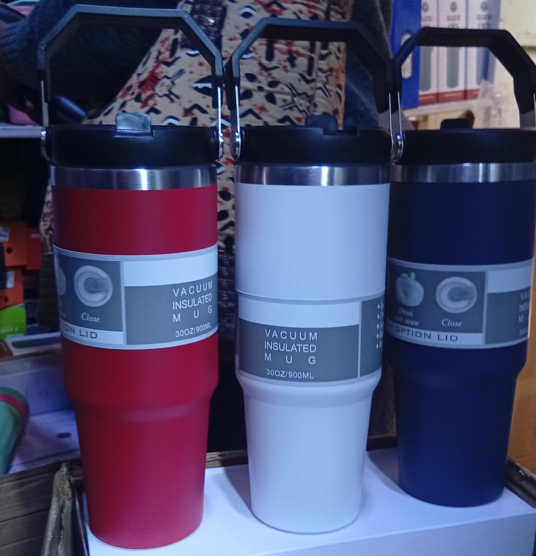 900ml insulated mug Travel cup, keeps warm/hot/cold all day,Vacuum insulation for hot drinks color-random cate-Travel & To-Go Food Containers 900ml Insulated vacuum mug-Stanley cup