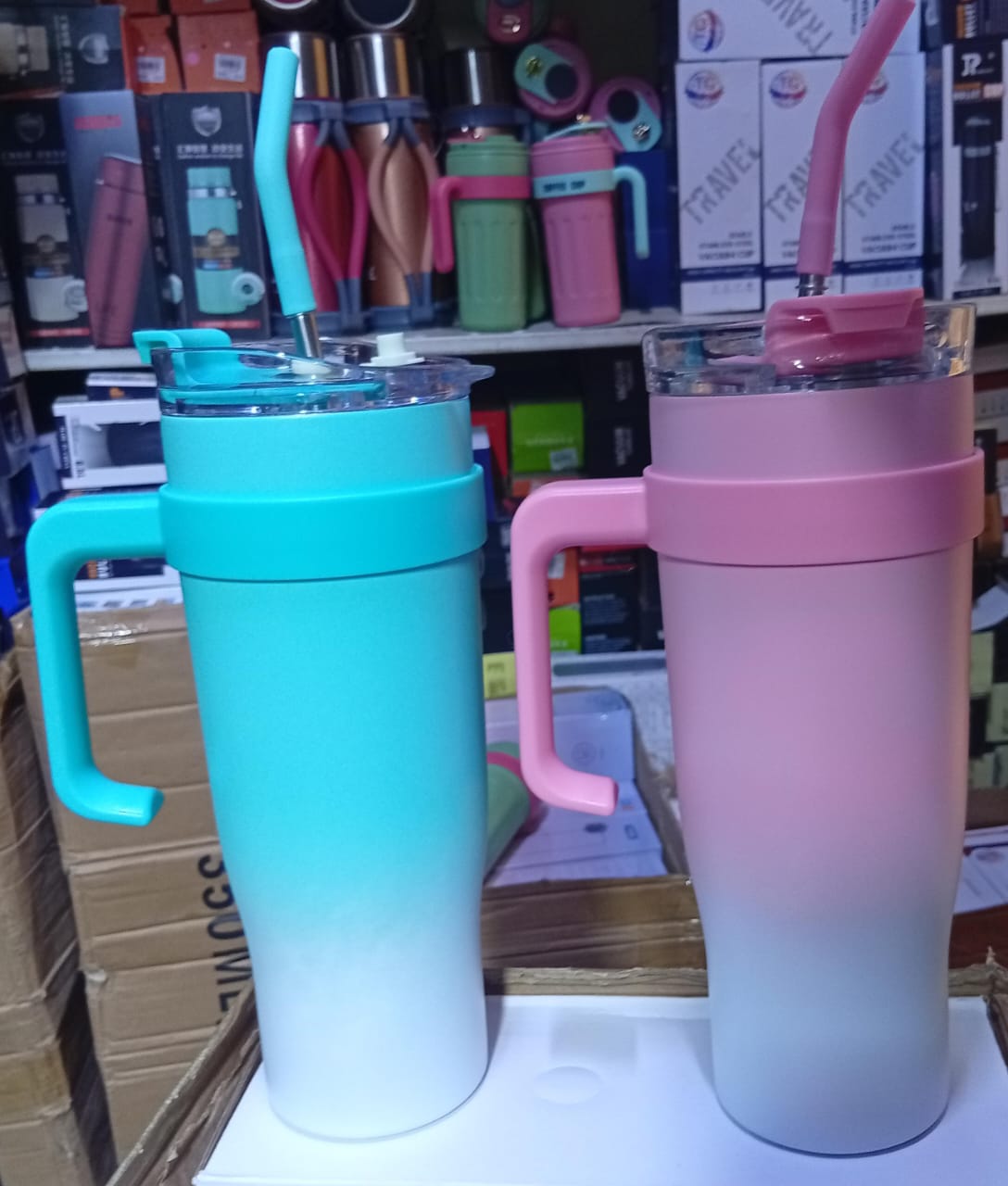 OFFER! High Quality Vacuum Insulated Thermo Mug with Top Handle – Keeps Drinks Hot or Cold for Hours | Leak-Proof, Portable & Stylish – Ideal for Travel, Office or Daily Use