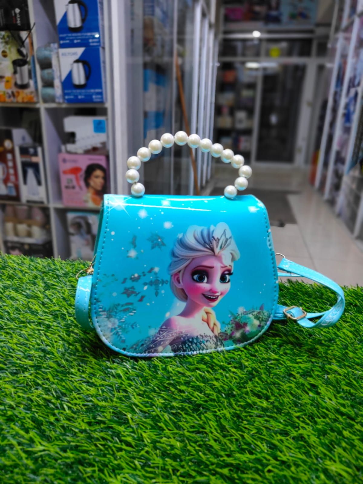 Cartoon Magic Alert! 🎒🔥
Your little one’s new fave accessory is here! 😍
✨ Mini Sling Bags with adorable cartoon themes 🎨 – fun, lightweight & perfect for every mini fashionista! 🌈
🎁 Available in