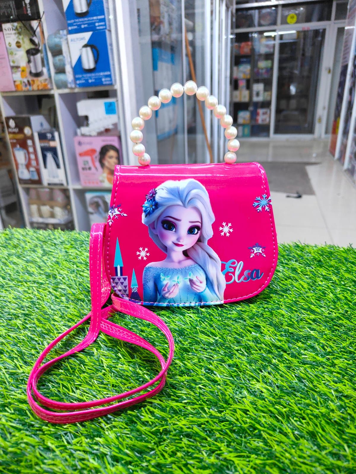 Cartoon Magic Alert! 🎒🔥
Your little one’s new fave accessory is here! 😍
✨ Mini Sling Bags with adorable cartoon themes 🎨 – fun, lightweight & perfect for every mini fashionista! 🌈
🎁 Available in