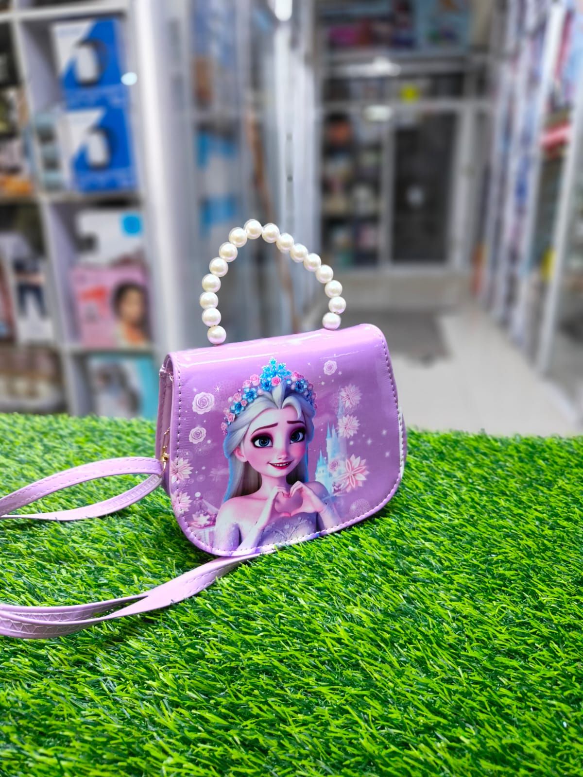 Cartoon Magic Alert! 🎒🔥
Your little one’s new fave accessory is here! 😍
✨ Mini Sling Bags with adorable cartoon themes 🎨 – fun, lightweight & perfect for every mini fashionista! 🌈
🎁 Available in