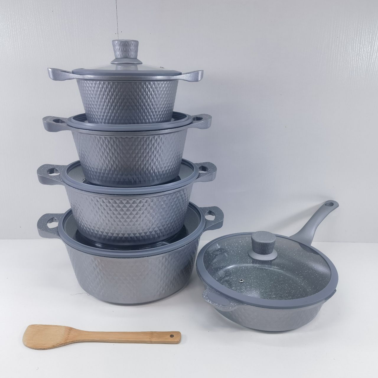 Bosch 11PCs Non-stick Cookware set -Granite Cookware set. Very high quality granite pots. It has glass lids that traps heat inside for efficient cooking.It comes in a Set highly durable, easy to clea
