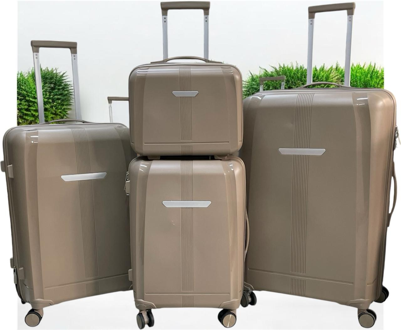 BEST PRICE EVER (MASAFARI SORTED)4in1 Luxurious Unbreakable Rubber Suitcase With Double Zip Size 1/travelling Bag.Stylish travel suitcase made from durable fibre
Comes with a set 360-degree wheels