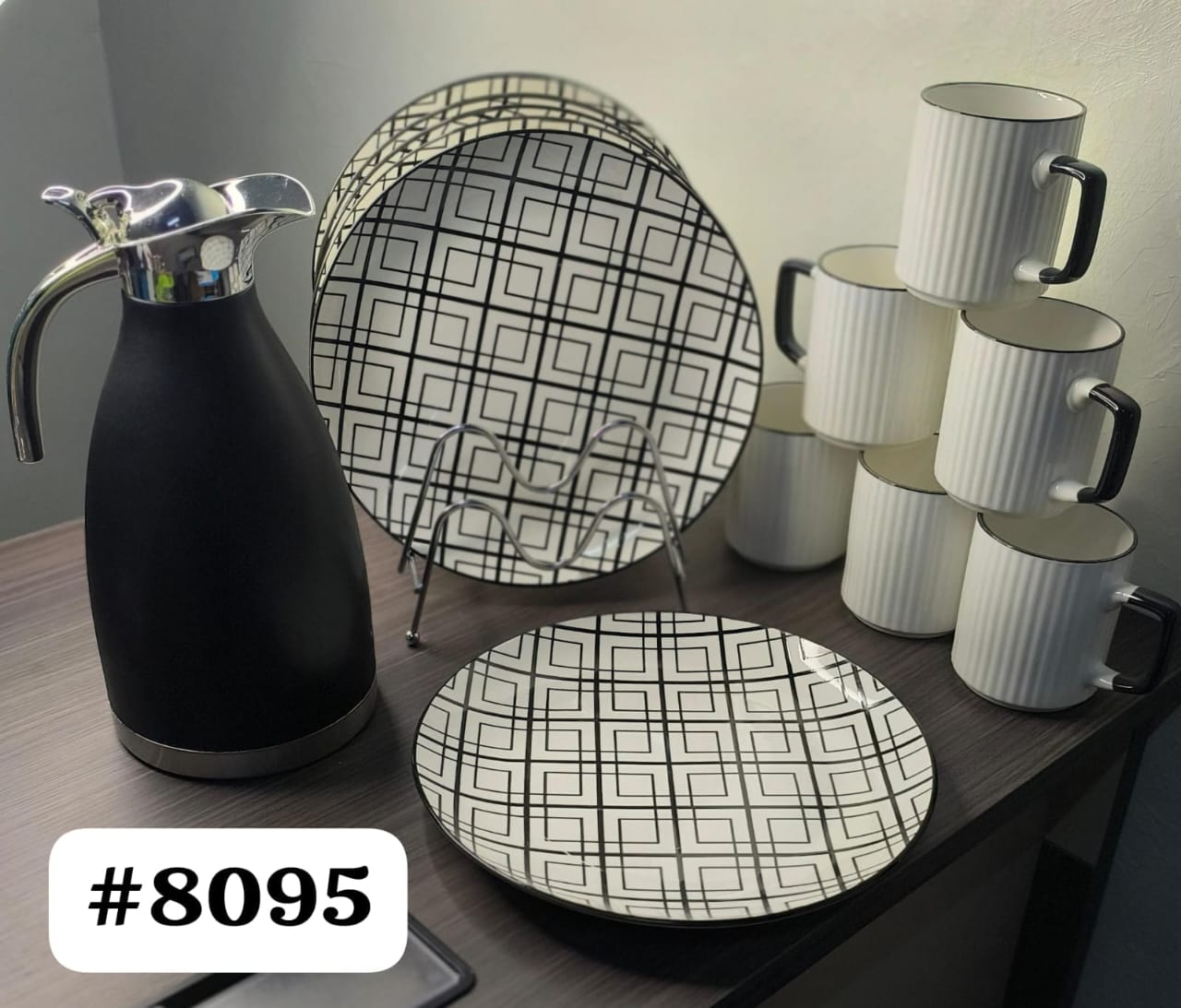 13PCs DINNER SET.UNBREAKABLE 2L FLASK, 6 DINNER PLATES, 6 CUPS. Cups Ideal for enjoying tea, coffee ,decaf, espresso, lattes or hot dark chocolate and more.Classic design fit any kitchen style