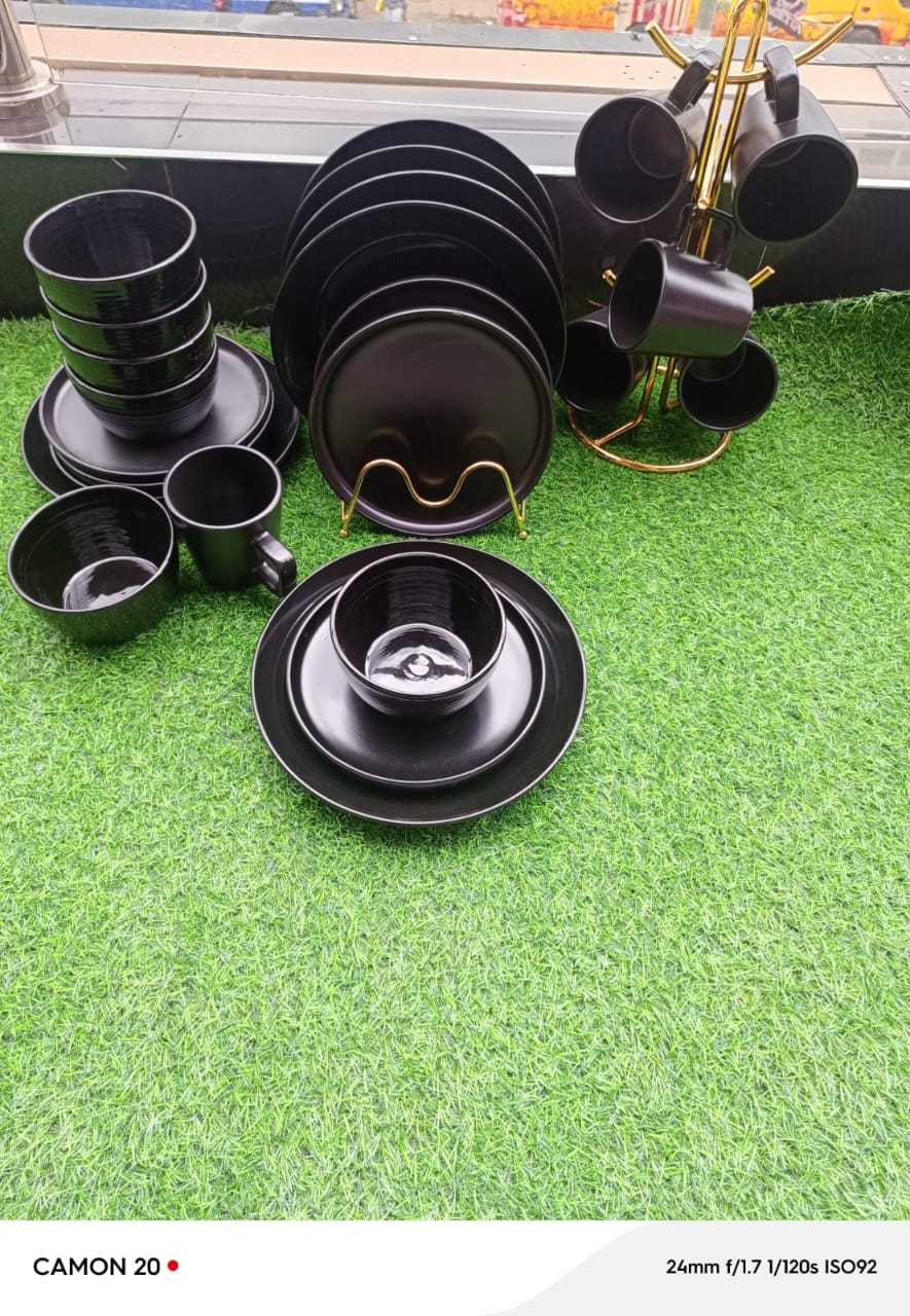 HIGH QUALITY!!!24pcs ALL BLACK CERAMIC DINNER SET.Handmade and high quality: hand-applied effect glaze results in individual colour gradients and patterns. The ceramic surface is pleasantly smooth