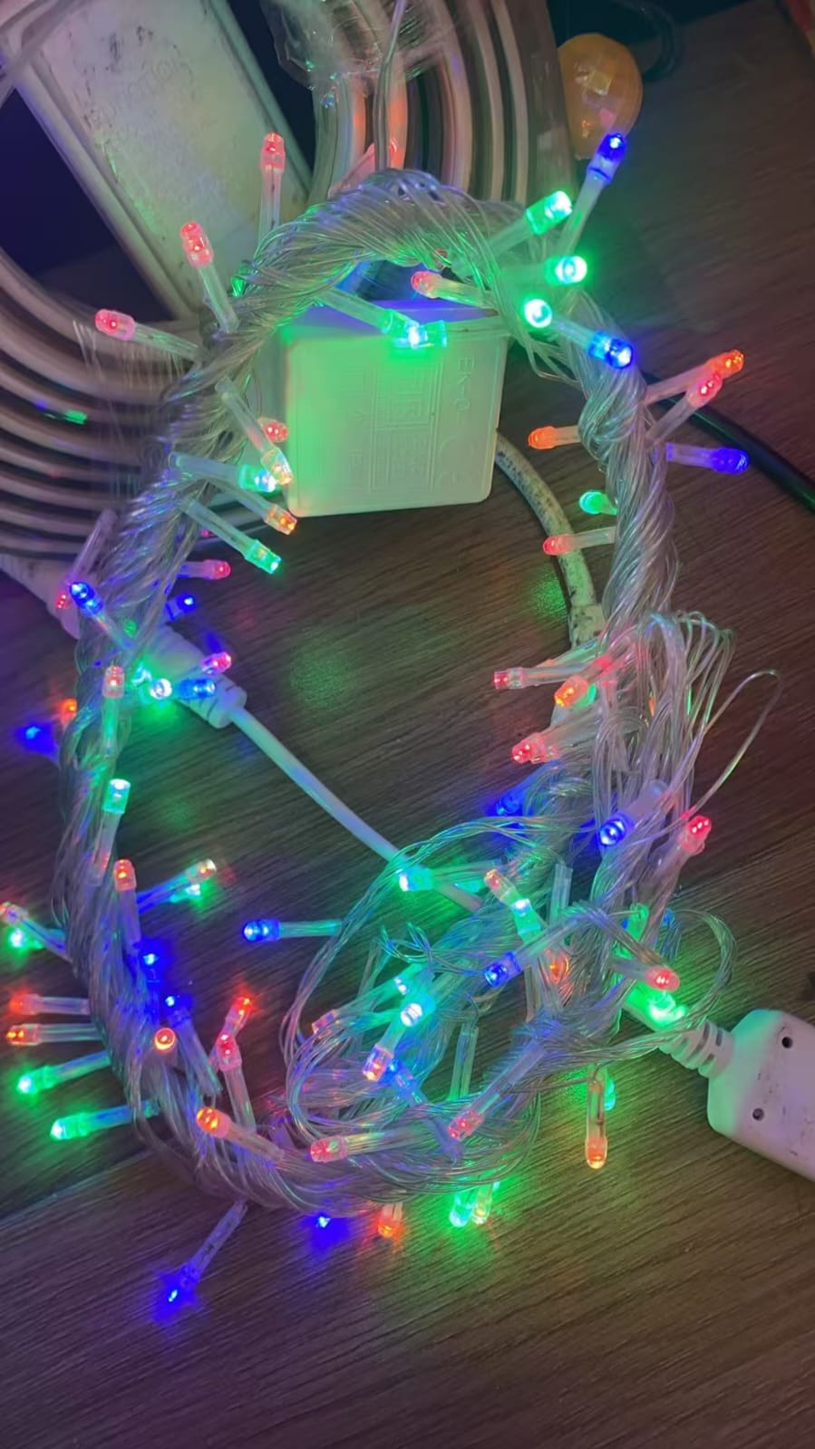 Christmas Lights 10m 100LED Led String Fairy Light 8 Modes 110v 220v for Christmas Tree and Garland Lights decoration. Unique simple Christmas led strip light bulbs, 10 meter flash , 100 led RGB light